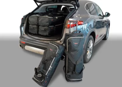 Imagen del Alfa Romeo Stelvio. Renting Alfa Romeo Giulietta barato para particulares.