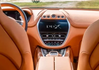 Renting del Aston Martin DBX