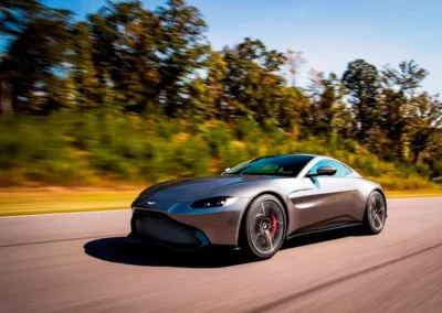 Renting del Aston Martin Vantage