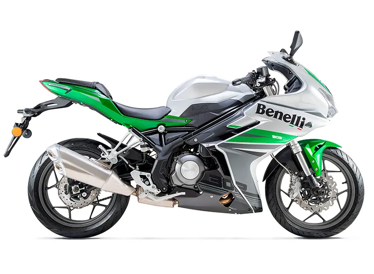 Oferta de moto de renting Benelli 302 R